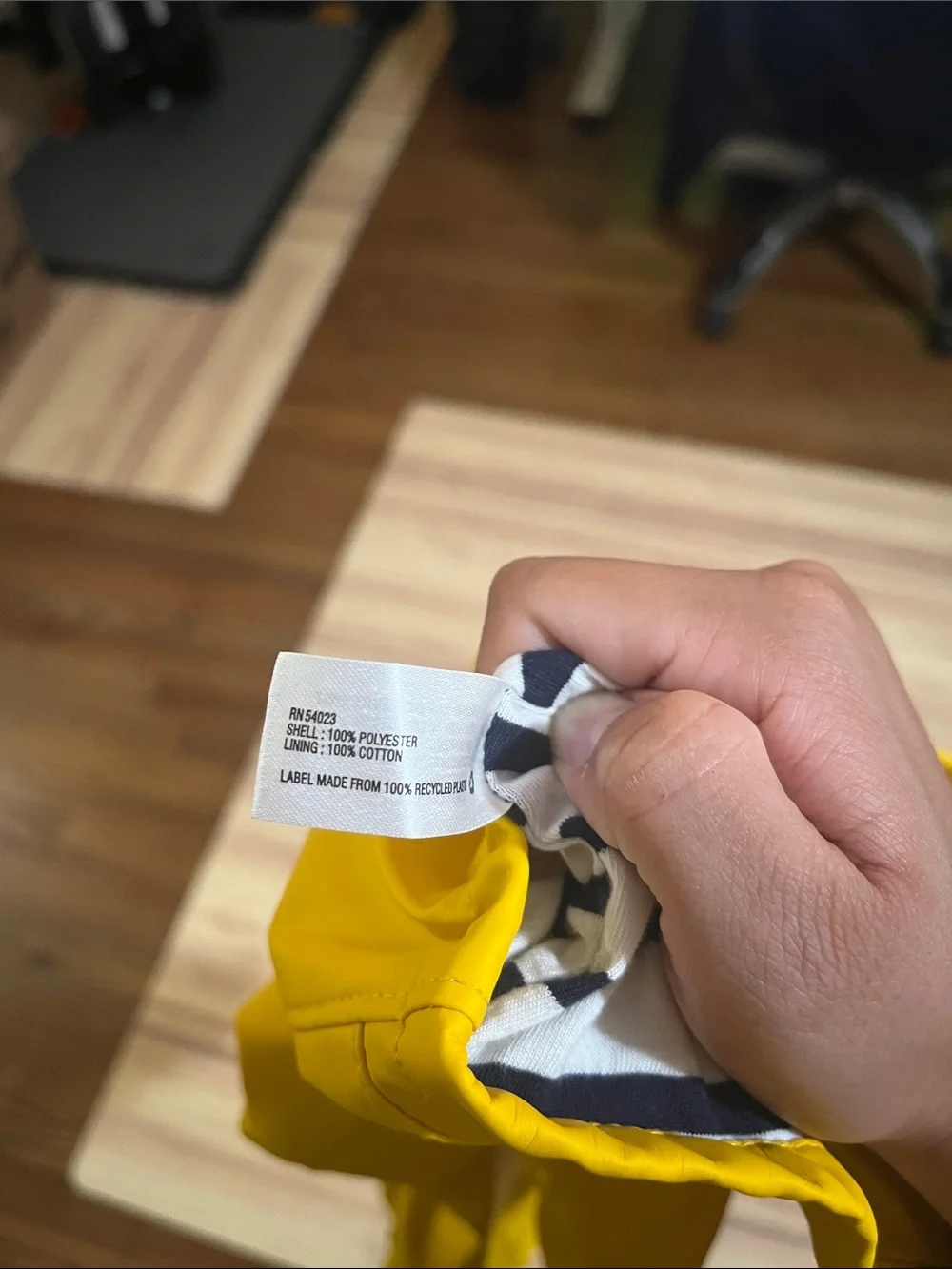 GAP bright yellow